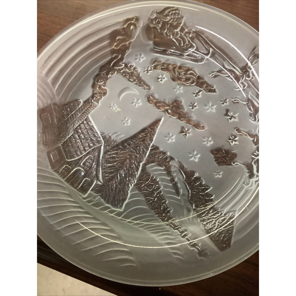 Vintage The Night Before Christmas Celebrations Crystal Clear 7” Frosted Plate - Picture 3 of 5
